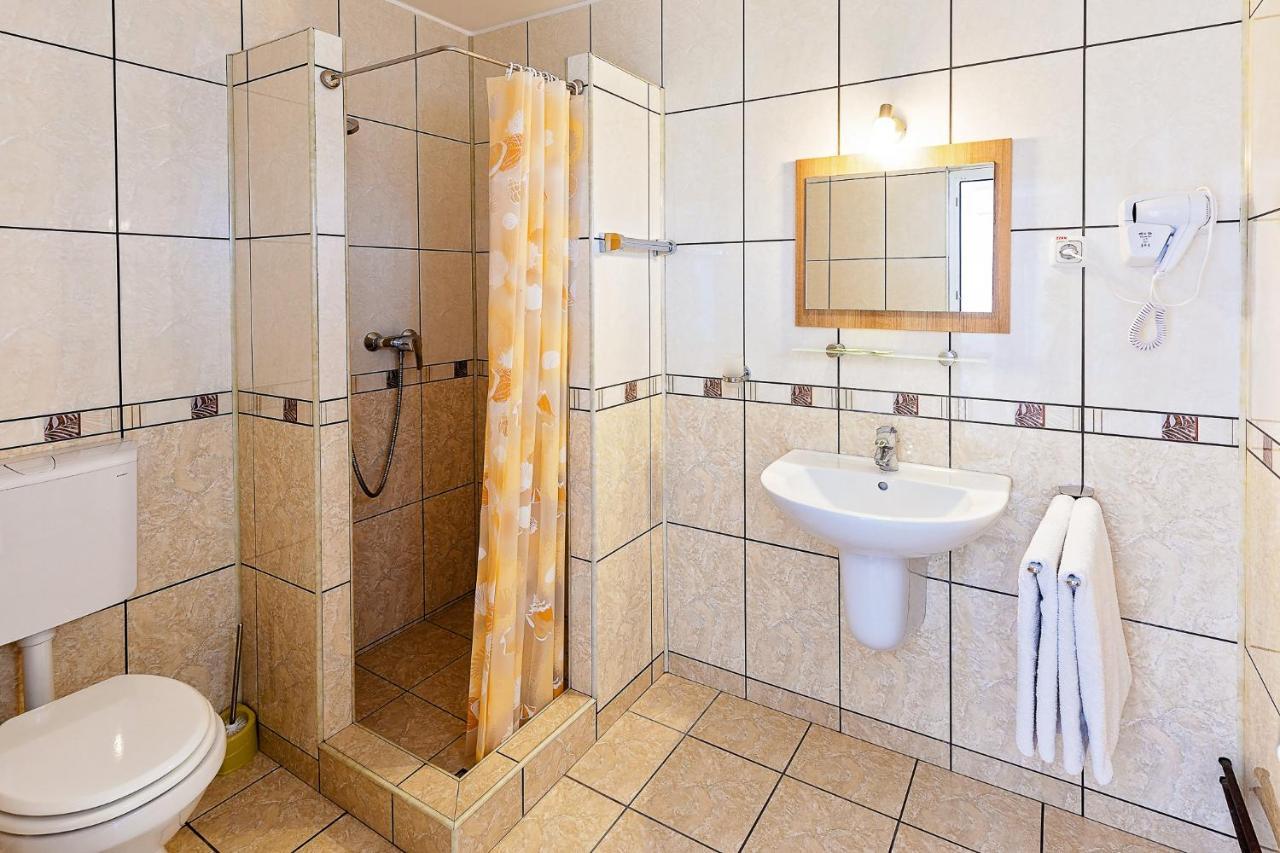 Vila Mosel Două Mai Esterno foto